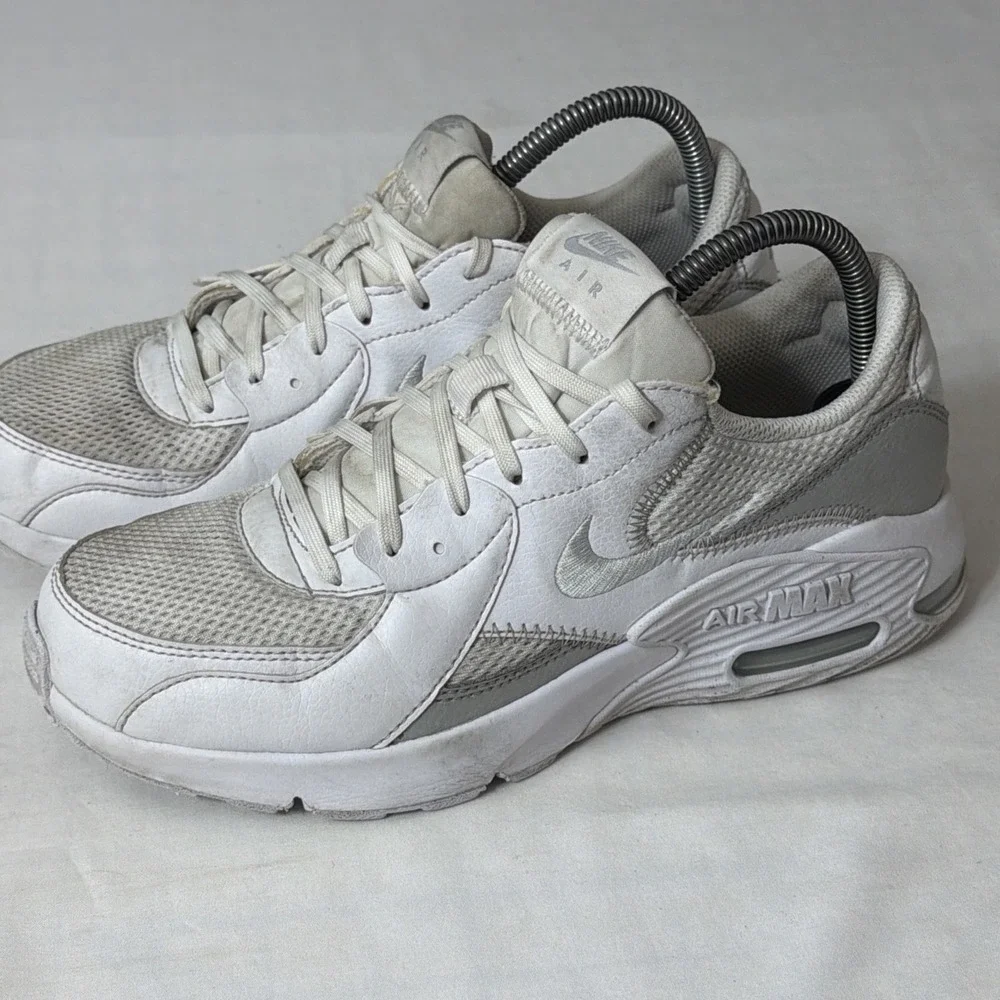 Nike Air Max Excee Sneakers Womens Size‎ 9 White Casual Shoes CD5432-121 Gym Fit